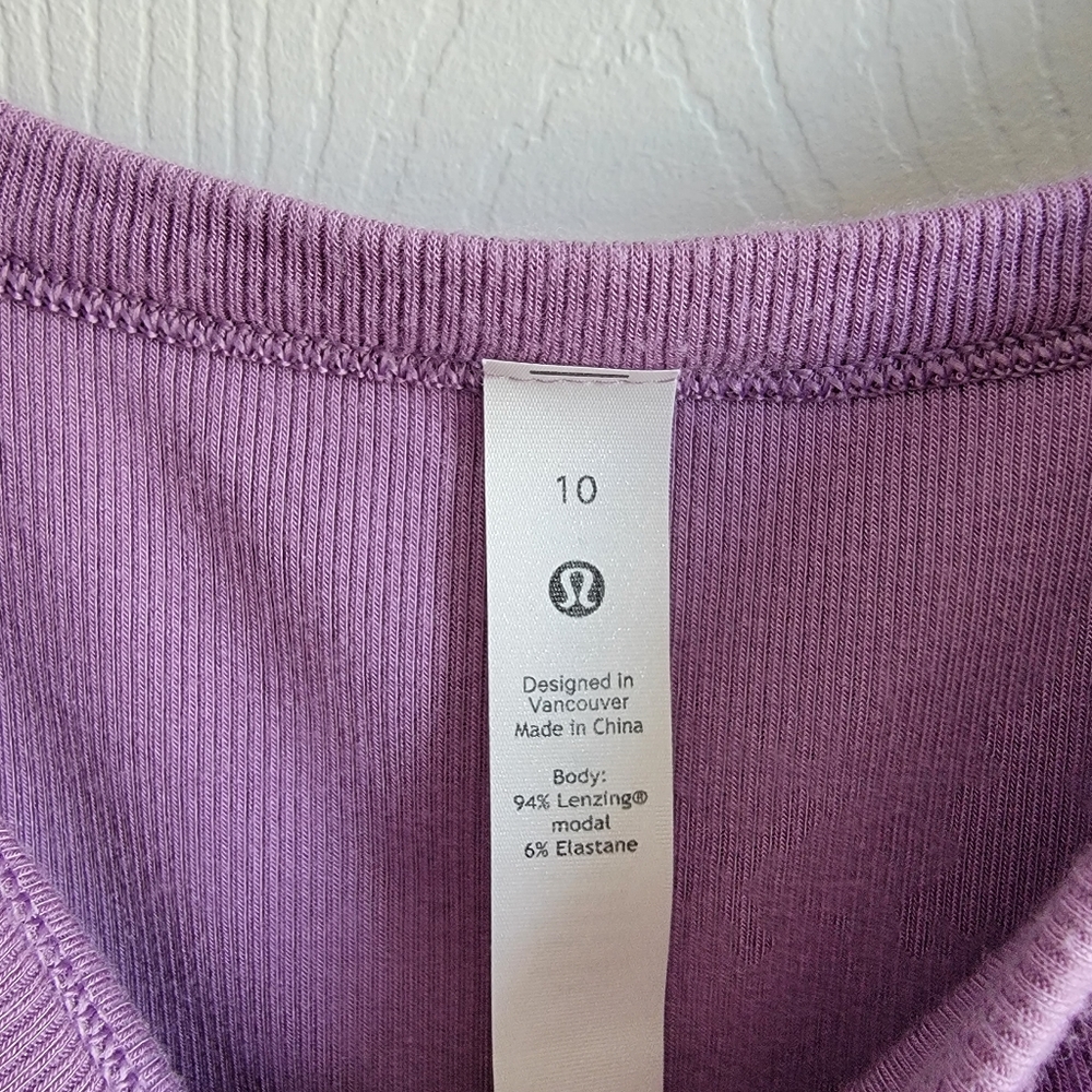 Lululemon Ribbed Short Sleeve Crop Tee Top Shirt - Picture 4 of 5
